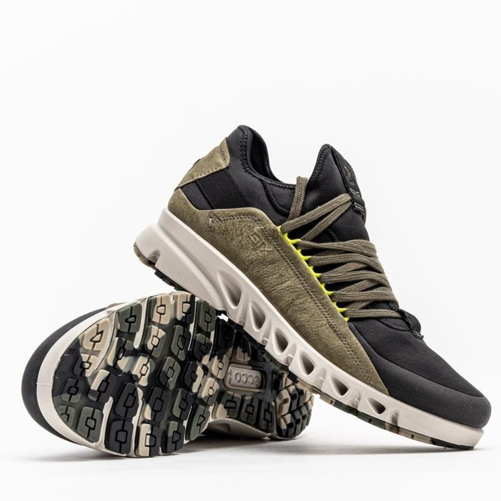 ECCO Men's Multi-Vent Luxe Gore-tex Dyneema Sneaker
